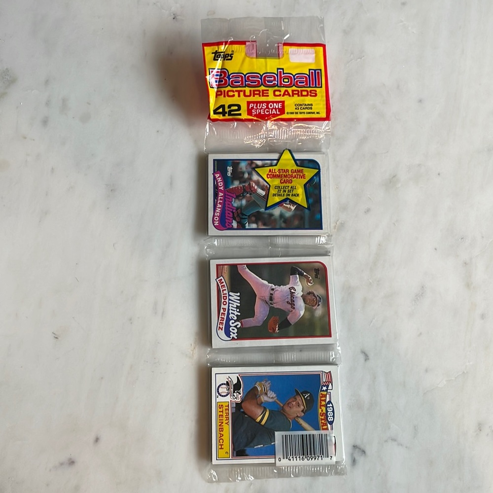 Unopened Topps 1989 Baseball Cards